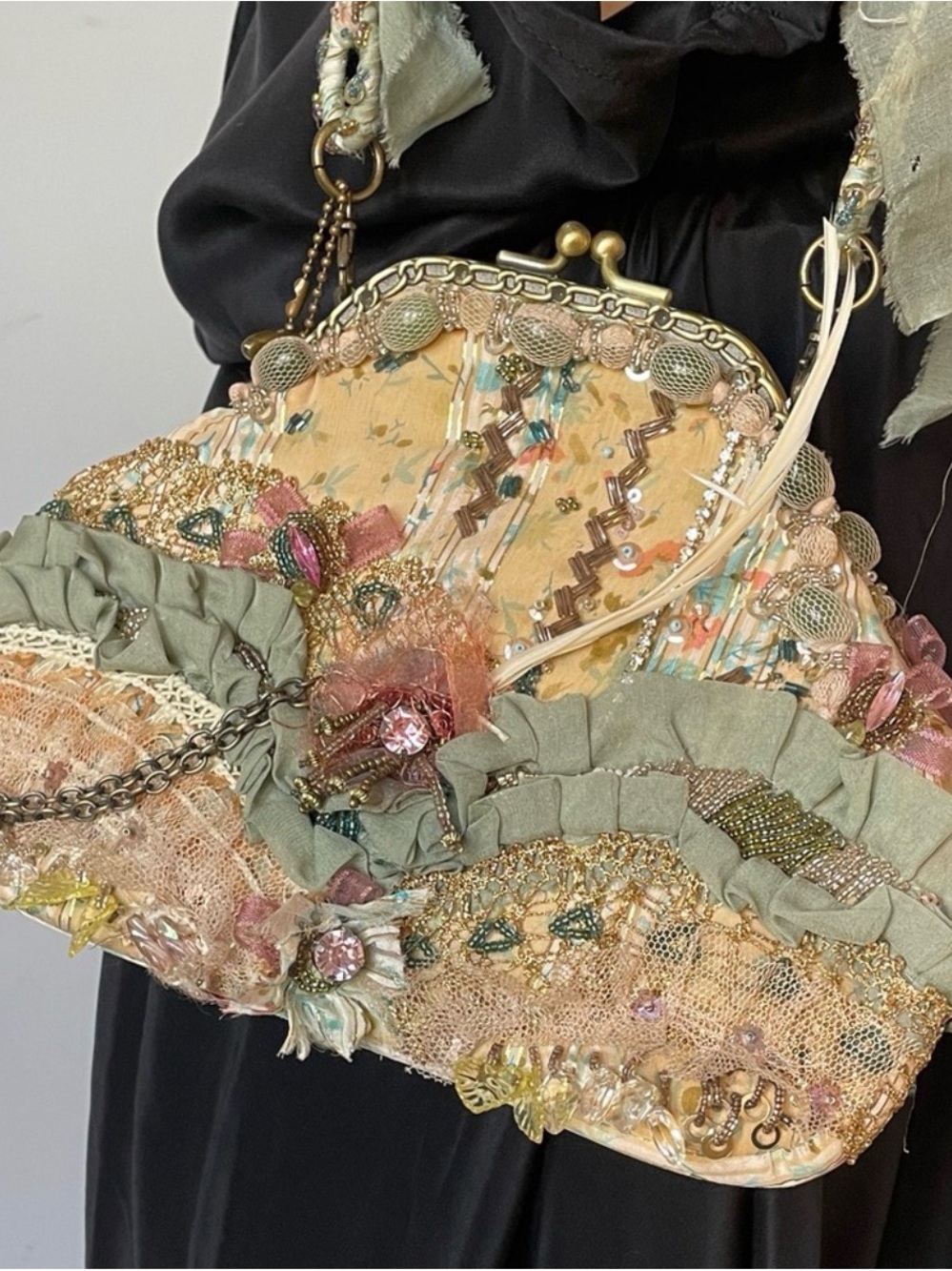 Mary Frances Pastel Floral Embellished Kisslock Frame Bag in Sage and Peach - Picture 2 of 5